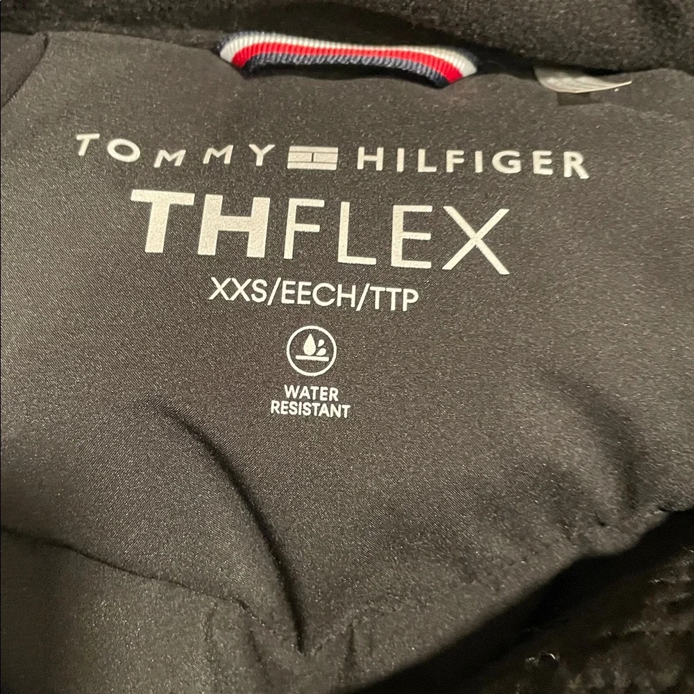 Tommy Hilfiger TH Flex Black Winter Jacket Removable Faux Fur Hood adj waist - Picture 4 of 14